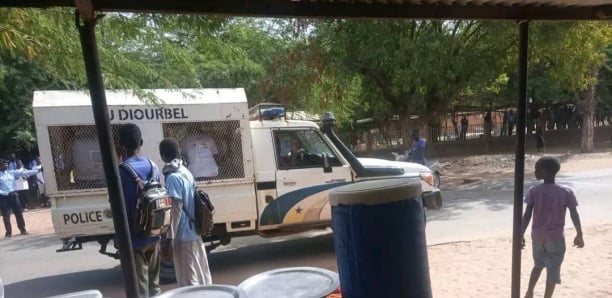 Diourbel: 8 membres de Pastef dont le coordonnateur départemental arrêtés par la police Diourbel: 8 membres de Pastef dont le coordonnateur départemental arrêtés par la police