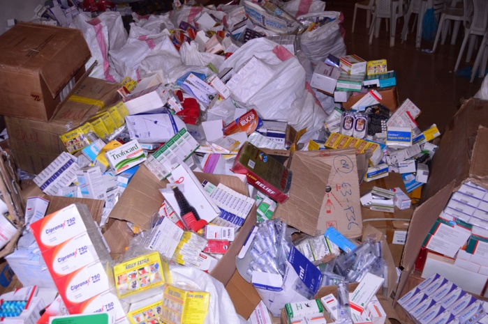 La Douane saisit de faux médicaments d’une contrevaleur de près de 520 millions FCFA La Douane saisit de faux médicaments d’une contrevaleur de près de 520 millions FCFA