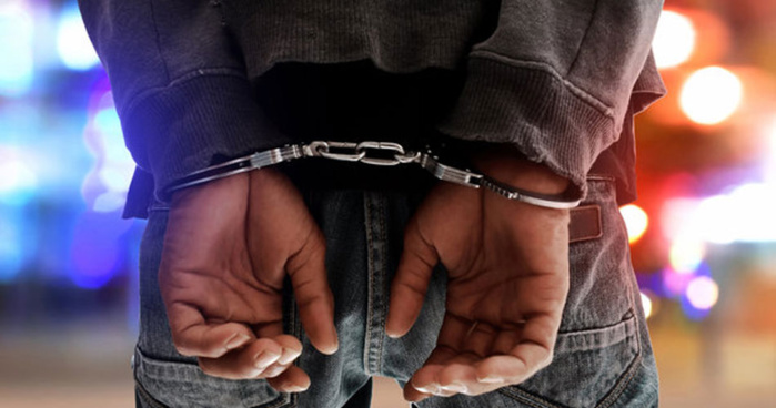 Kédougou : La gendarmerie saisit 230 tiges d’explosifs et 60 détonateurs électriques Kédougou : La gendarmerie saisit 230 tiges d’explosifs et 60 détonateurs électriques