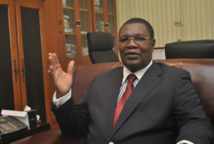 Le petit frère de Tonbong Wally réfute la thèse d’une supposée manipulation de Me Ousmane Ngom Le petit frère de Tonbong Wally réfute la thèse d’une supposée manipulation de Me Ousmane Ngom