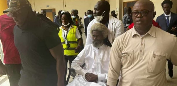 Me Clédor Ly évacué du tribunal après un malaise