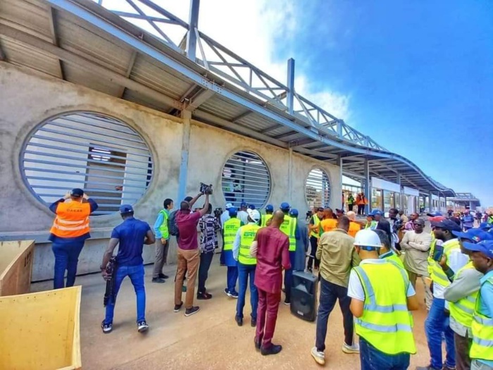 BRT: Le ministre des transports Mansour FAYE visite les chantiers BRT: Le ministre des transports Mansour FAYE visite les chantiers