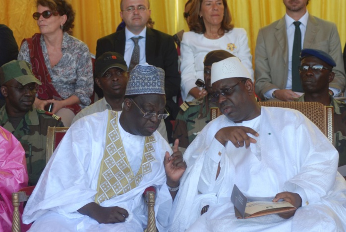 Moustapha Niasse lorgne le fauteuil de Macky Sall, selon Me Wade Moustapha Niasse lorgne le fauteuil de Macky Sall, selon Me Wade