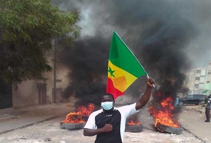 Ziguinchor : Le siège de Postfinances incendié