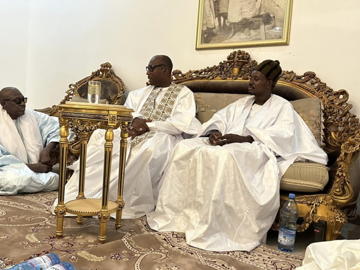 Touba : Barthélemy Dias reçu par Cheikh Bassirou A. Khadr Touba : Barthélemy Dias reçu par Cheikh Bassirou A. Khadr