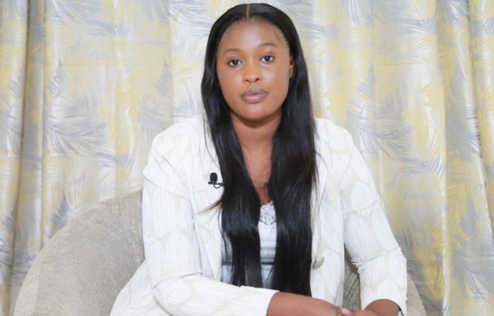 Adji Sarr déjà arrivée au tribunal de Dakar Adji Sarr déjà arrivée au tribunal de Dakar