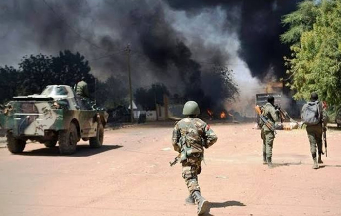 Nigeria: quatre morts dans une attaque contre un convoi américain, aucune victime américaine Nigeria: quatre morts dans une attaque contre un convoi américain, aucune victime américaine