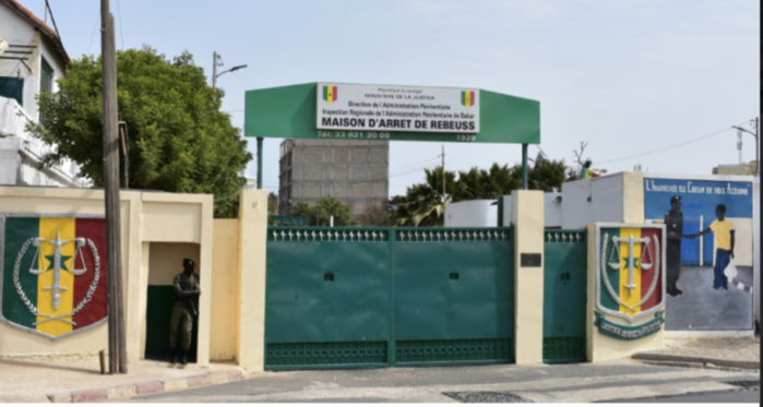 Prison de Rebeuss : 250 détenus de la chambre 9 sans eau depuis 4 jours (FRAPP) Prison de Rebeuss : 250 détenus de la chambre 9 sans eau depuis 4 jours (FRAPP)