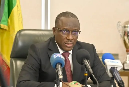 Manifestation: le ministre de l’éducation, Cheikh Oumar Anne, appel au calme