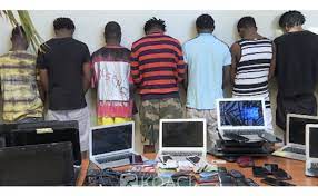Trafic de fausses cartes grises : La SR de Thiès fait chuter 7 malfaiteurs dont 2 hommes de tenue