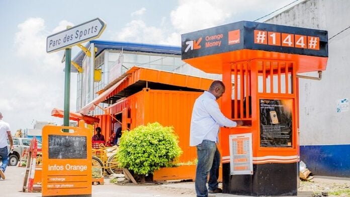 Orange Money annonce le retour des retraits d’argent payants et s’explique