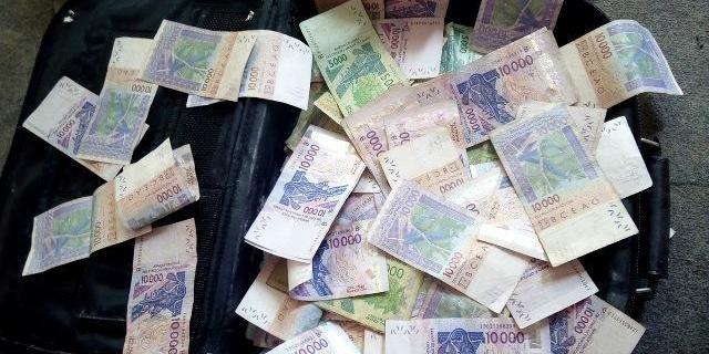 Saisie de 300 millions en faux billets à Mbour : un gendarme arrêté