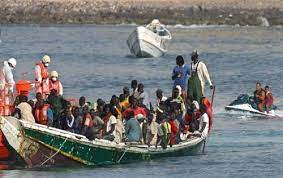 Emigration : 2 corps repêchés et 83 migrants  secourus aux Îles Canaries 