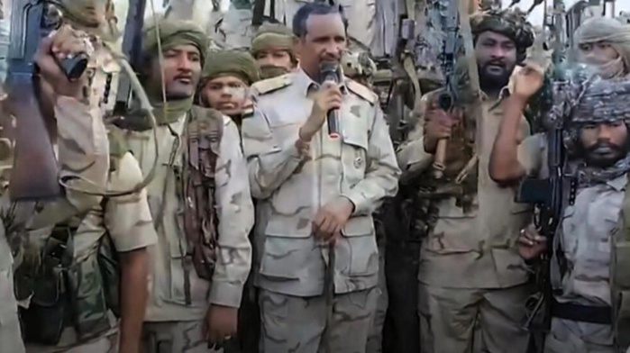 Guerre au Soudan: entre armée et paramilitaires, bataille de communication sur les défections et ralliements Guerre au Soudan: entre armée et paramilitaires, bataille de communication sur les défections et ralliements