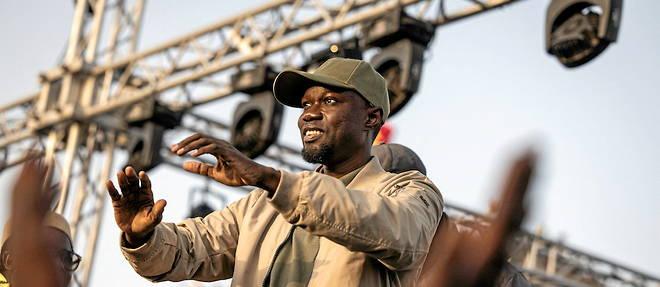 Plus de 140 défenseurs des droits humains invitent Macky Sall à libérer Sonko