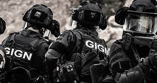 Deux agents du GIGN arrêtés avec 2 milliards F CFA en faux billets