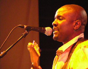 Ismaël Lô à l'ouverture du FESPACO 2015