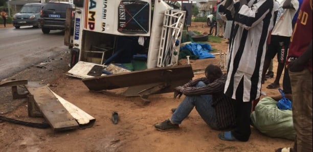 Un car" Ndiaga ndiaye" se renverse, 15 blessés graves