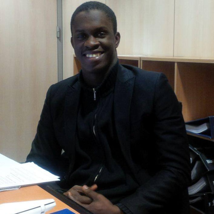 ÉTUDIANTS DU SÉNÉGAL : GÉNÉRATION SACRIFIÉE ? ÉTUDIANTS DU SÉNÉGAL : GÉNÉRATION SACRIFIÉE ?