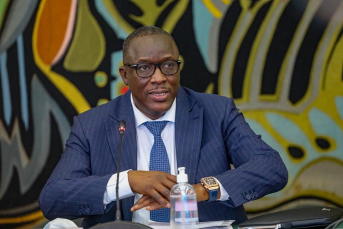 Deuil à Tassette Peulh: le ministre Cheikh Oumar Anne sur place pour présenter ses condoléances Deuil à Tassette Peulh: le ministre Cheikh Oumar Anne sur place pour présenter ses condoléances