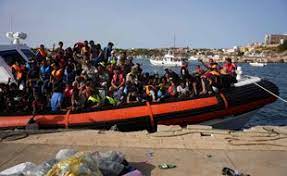 La marine marocaine porte secours à 415 migrants sénégalais
