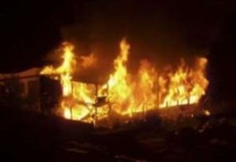 Louga : plus de 100 cases prennent feu