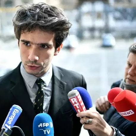 Plainte déposée en France contre Macky Sall: Juan Branco annonce une bonne nouvelle