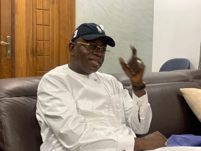 Sonko et les fiches de parrainage : ce qu'en pense le Chef de Cabinet de Macky Sonko et les fiches de parrainage : ce qu'en pense le Chef de Cabinet de Macky