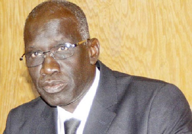 Le ministre Mbagnick Ndiaye pleure comme une Madeleine
