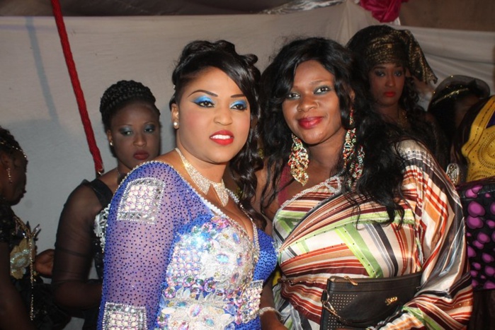 Les images du mariage de Alima Ndione devenue Madame Fall… Les images du mariage de Alima Ndione devenue Madame Fall…