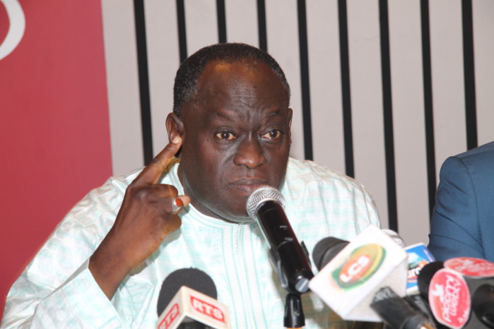 Me El Hadji Diouf suspendu pour six mois au barreau de Dakar