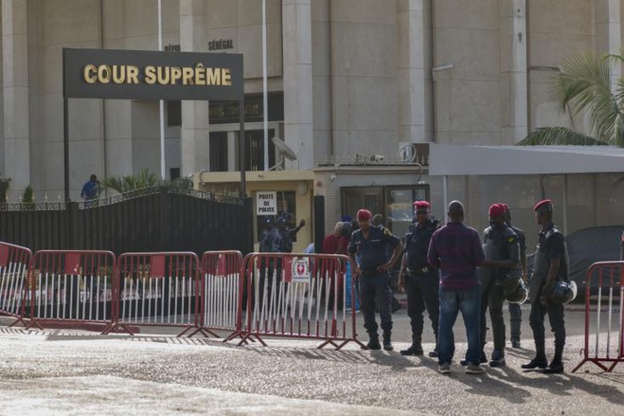 Arrêtés le 17 novembre devant la Cour suprême, Coline Fay et Cie écroués par le juge du Deuxième cabinet Arrêtés le 17 novembre devant la Cour suprême, Coline Fay et Cie écroués par le juge du Deuxième cabinet