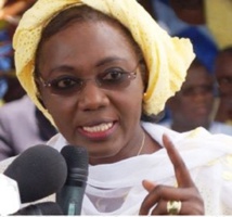 CESE : Aminata Tall en colère contre le laxisme, l'absenteisme CESE : Aminata Tall en colère contre le laxisme, l'absenteisme