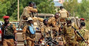 Burkina Faso: une trentaine de personnes massacrées par des hommes en tenue militaire à l'ouest du pays
