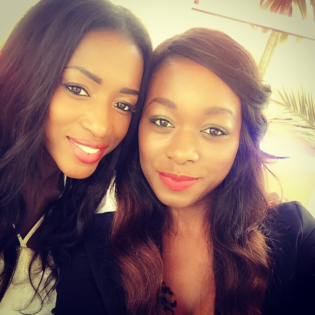 Khady Ndiaye Bijou de "Yewouleen" pose avec Hapsatou Sy du Grand 8 sur Direct8