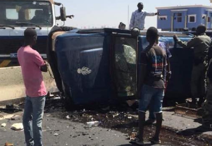 Tambacounda : un véhicule de la gendarmerie se renverse, huit blessés dont quatre graves Tambacounda : un véhicule de la gendarmerie se renverse, huit blessés dont quatre graves