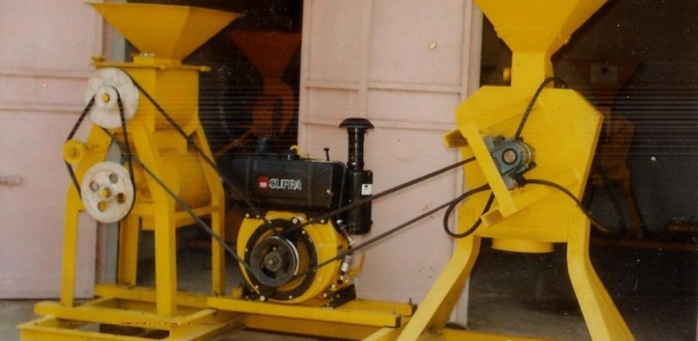 Macky en campagne ? 21 moulins à mil dans chacune des 14 régions Macky en campagne ? 21 moulins à mil dans chacune des 14 régions