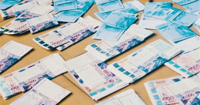 Saisie de trois (3) milliards de faux billets : un chef religieux et ses complices déférés ce lundi Saisie de trois (3) milliards de faux billets : un chef religieux et ses complices déférés ce lundi