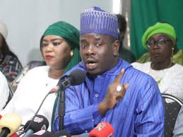 Sénégal : 39 députés de Yewwi Askanwi saisissent le Conseil constitutionnel pour contester la loi qui reporte la présidentielle