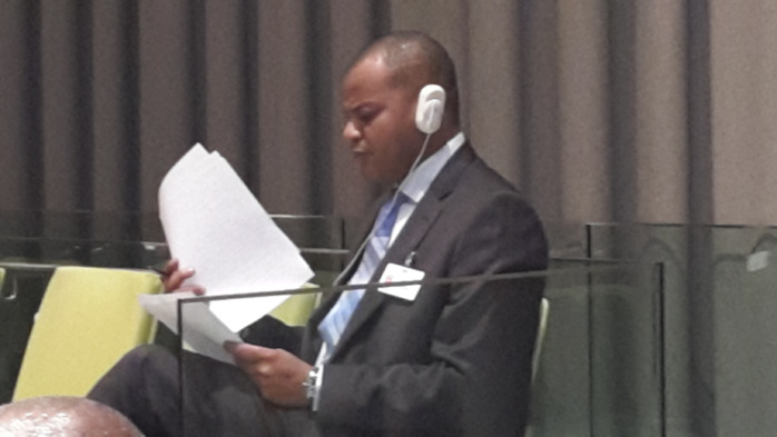 "Le Ministre de la jeunesse, de l'Emploi et de la Construction citoyenne Mame Mbaye Niang participe