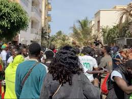 Parcelles Assainies : le film des violents affrontements entre pro-Diomaye Faye et pro-Amadou Ba