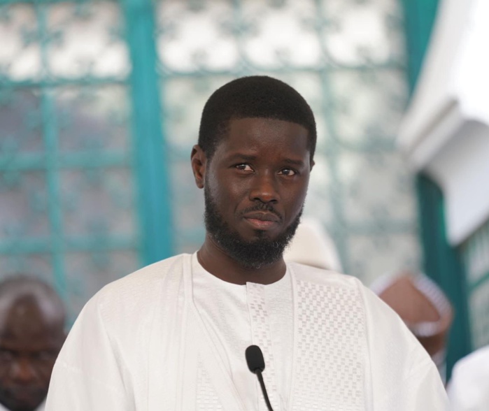LE PRÉSIDENT BASSIROU DIOMAYE FAYE EN VISITE OFFICIELLE À TOUBA LE PRÉSIDENT BASSIROU DIOMAYE FAYE EN VISITE OFFICIELLE À TOUBA
