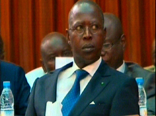 Véhicules et passeports diplomatiques aux maires: Le Premier ministre recadre Aliou Sall