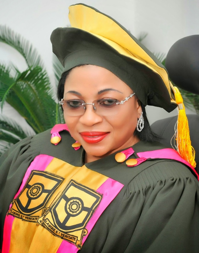 Folorunsho Alakija : La femme la plus riche du monde est nigériane Folorunsho Alakija : La femme la plus riche du monde est nigériane