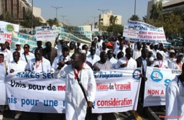 Santé : le personnel du SAMU national, membre du SAMES et du SUTSAS décrète 72 heures de grève Santé : le personnel du SAMU national, membre du SAMES et du SUTSAS décrète 72 heures de grève