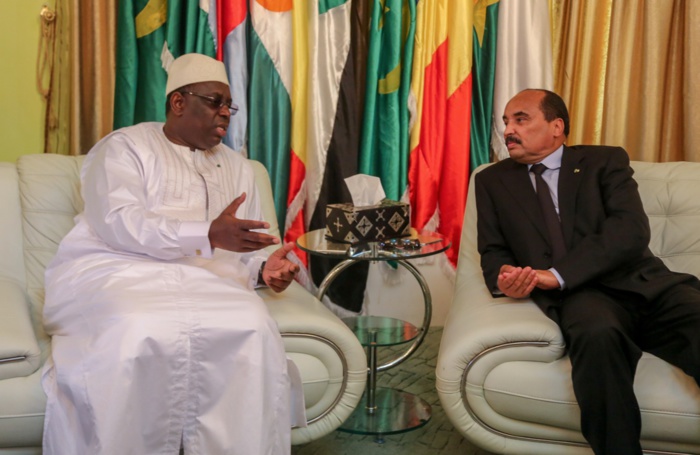 En provenance de Milan, Macky Sall fait escale en Mauritanie En provenance de Milan, Macky Sall fait escale en Mauritanie