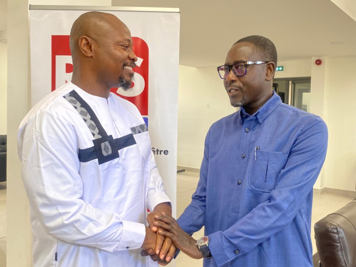 Guy Marius Sagna rencontre Pape Alé Niang et parle des « mines » tendues au nouveau DG de la RTS Guy Marius Sagna rencontre Pape Alé Niang et parle des « mines » tendues au nouveau DG de la RTS