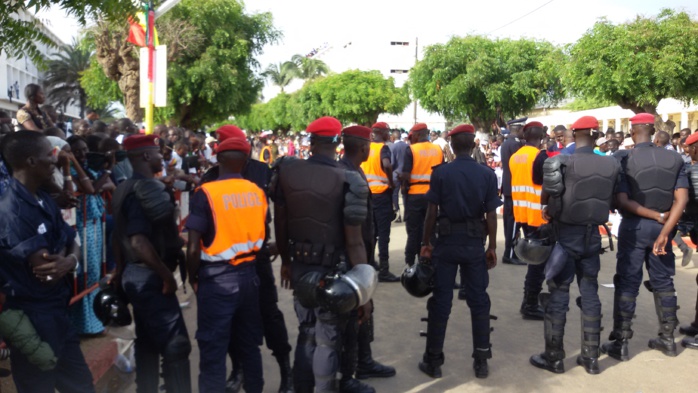 Jets de pierres sur le chef de l'Etat: Le 5 étudiants arrêtés droit vers la Cours d’Assises Jets de pierres sur le chef de l'Etat: Le 5 étudiants arrêtés droit vers la Cours d’Assises