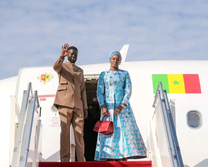 Le Président Bassirou Diomaye Faye a quitté Dakar pour la France Le Président Bassirou Diomaye Faye a quitté Dakar pour la France