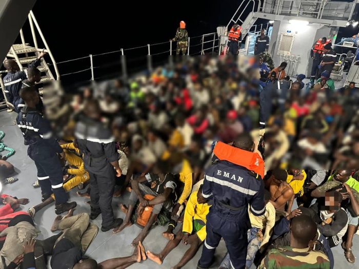 Migration irrégulière : La marine nationale intercepte une pirogue contenant 150 migrants Migration irrégulière : La marine nationale intercepte une pirogue contenant 150 migrants
